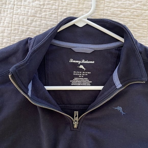 Tommy Bahama navy size 14-16 1/4 zip top in excellent condition. - Picture 3 of 4